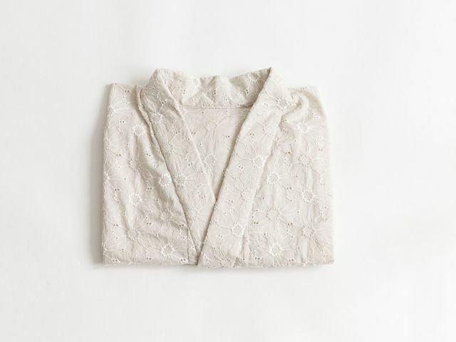 ❪538❫ ✿.*正絹 長襦袢 半衿付 居敷当付✿.* 刺繍半衿付き正絹長襦袢-Mサイズ No.ZA-5704-02のレンタル