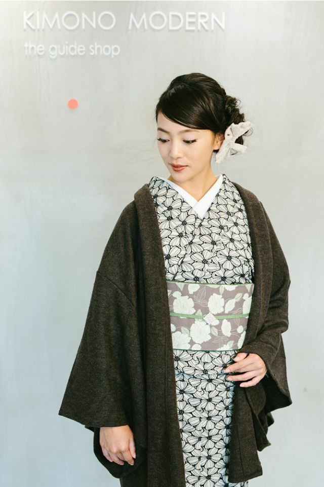 レース刺繍着物＞ハナミズキ－アイボリー | 着物や浴衣なら和モダン 