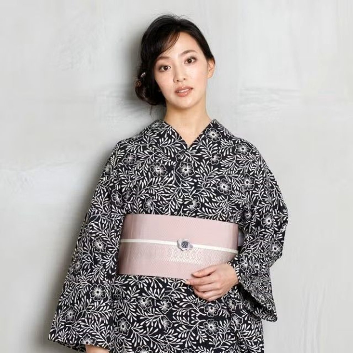 浴衣＞風花kazehana-黒橡（綿100%） | 着物や浴衣なら和モダン着物・帯 